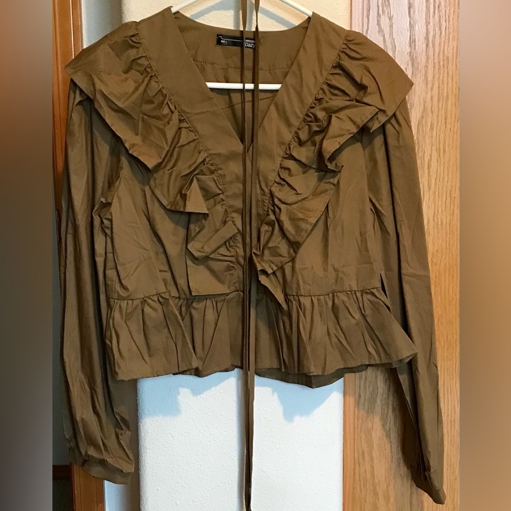 ‼️SOLD‼️NEW Brown Ruffled Long Sleeve Blouse